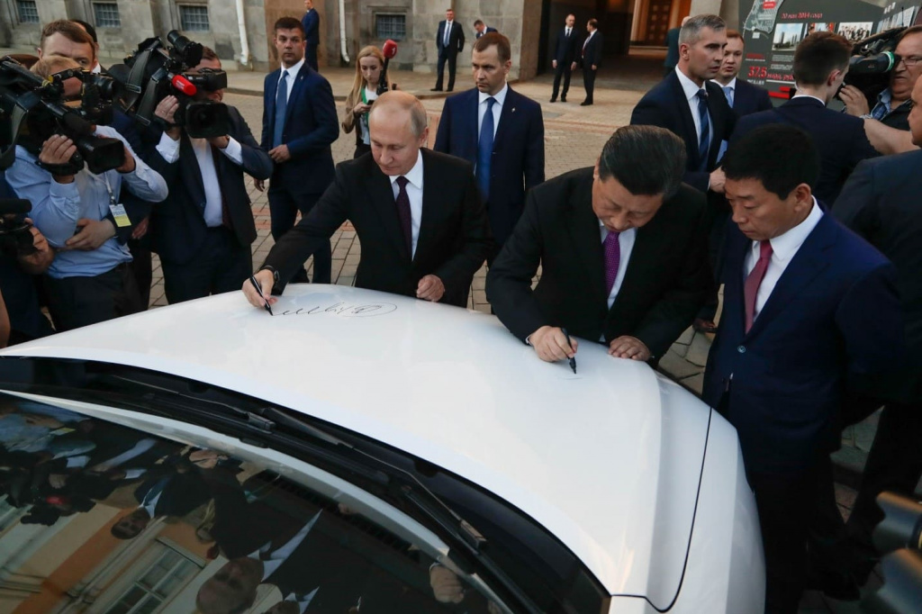 Открытие первого китайского автомобильного завода в России